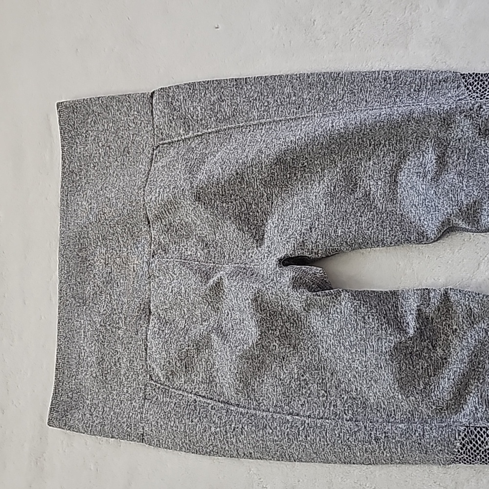 Fabletics leggings - Picture 4 of 7